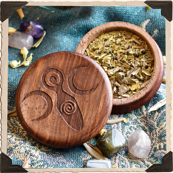GODDESS HERB GRINDER. Wooden Box for Grinding Herbal Blends. –