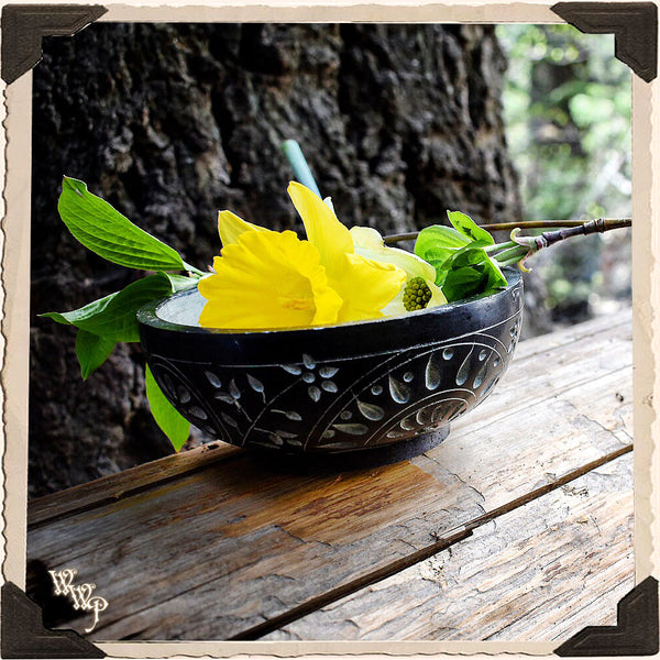 BLACK SOAPSTONE CARVED SMUDGE BOWL. Black & Gray Witches Ritual Smudge Pot & Charcoal Burner.